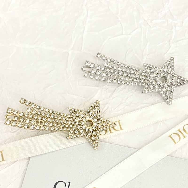 chr1st1an D10r brooches